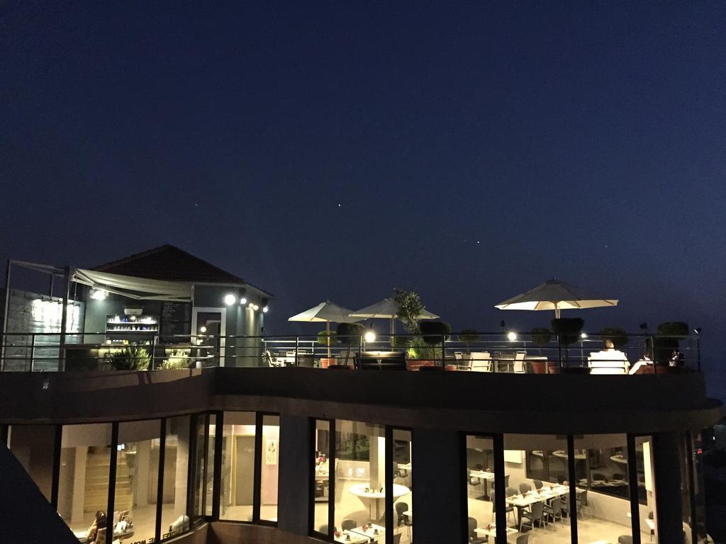 L'Hotel De Mon Pere Byblos Exterior photo